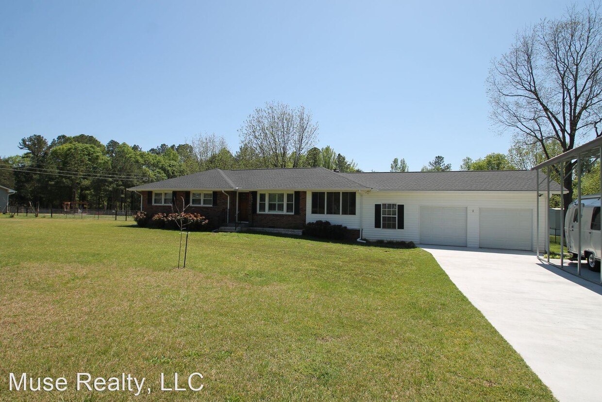 Primary Photo - 3 br, 1.5 bath House - 869 Susan Circle