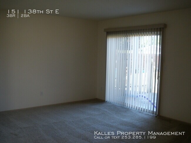 Building Photo - Parkland 3 Bd 2.5 Ba Townhome