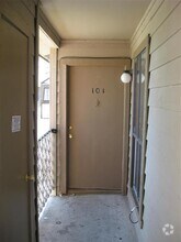 Building Photo - 10601 South Dr