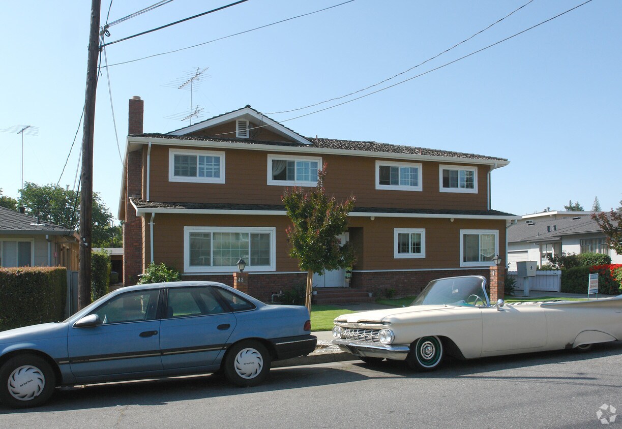 Building Photo - 48 Lester Ave