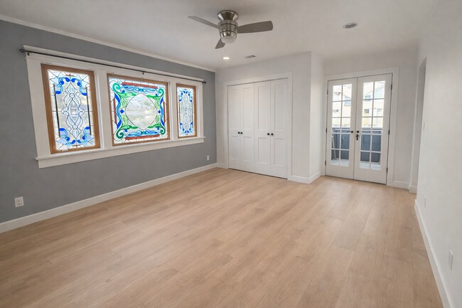 Foto del edificio - 2427 3rd Ave