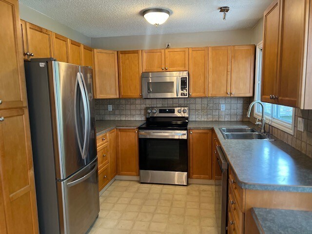 Building Photo - 10709 Cyprus Ct
