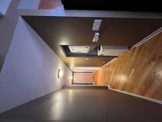 Building Photo - 3550 W Montrose Ave