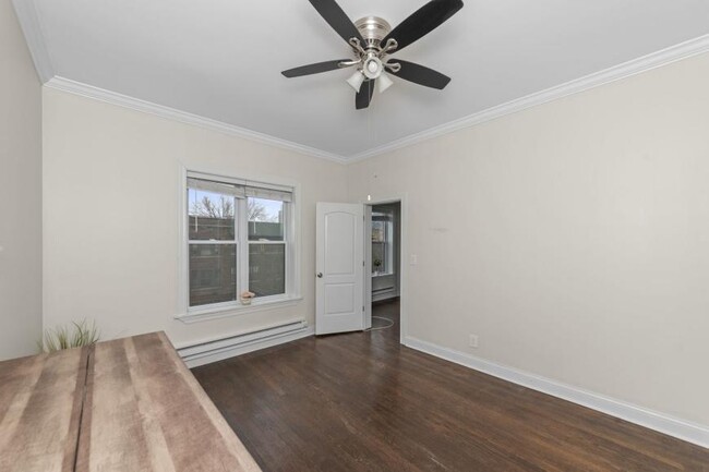 Building Photo - 1 bedroom in Chicago IL 60613