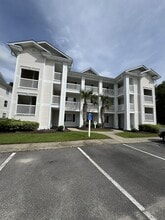 Building Photo - 556 White River Dr