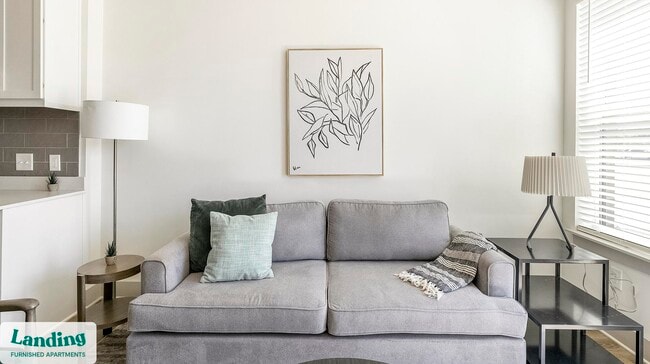 Building Photo - 2500 9th Ave SW