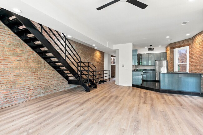 Building Photo - 3619 S Giles Ave
