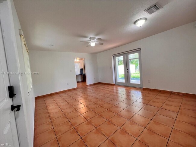 Building Photo - 3 br, 2 bath House - 10371 SW 201st Ter