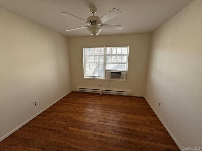 Foto del edificio - 240-242 E Main St