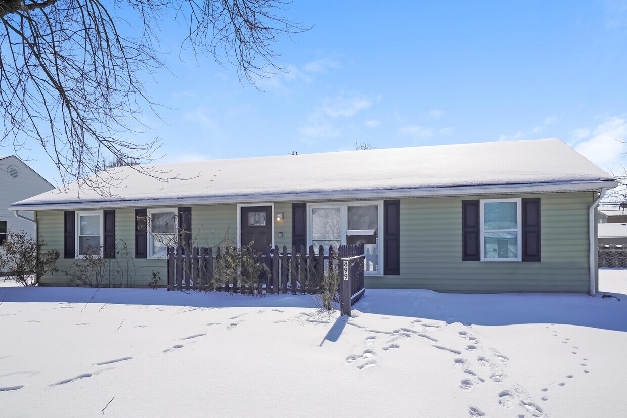 Foto principal - 899 Cherrydale Ave