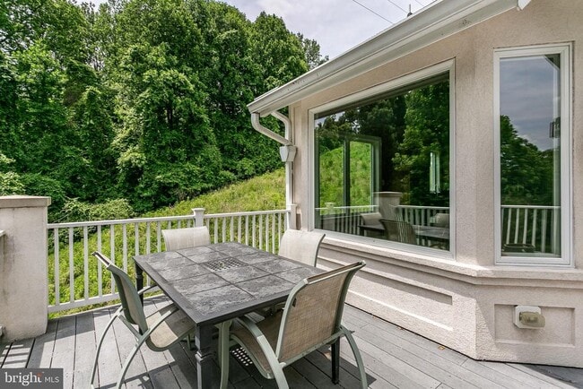Foto del edificio - 6716 Newstead Ln