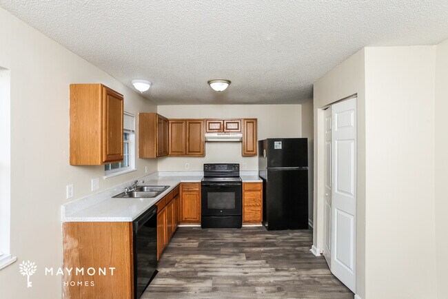 Foto del edificio - 225 Orchard Hill Dr