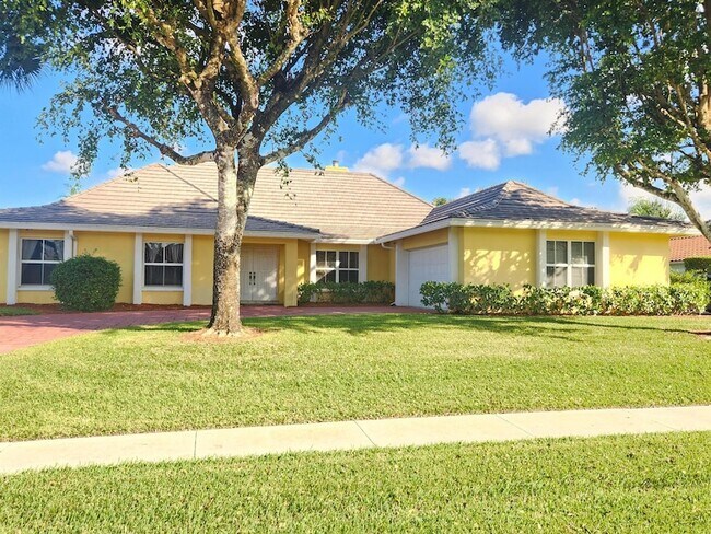 Foto del edificio - 2099 Greenview Cove Dr