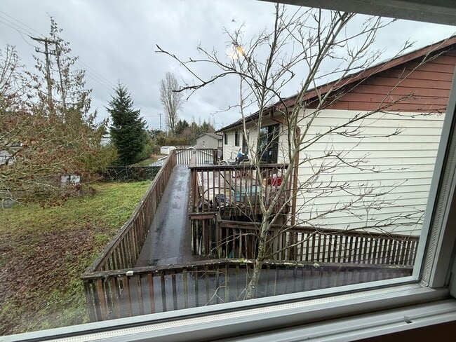 Building Photo - 202 Derby Pl