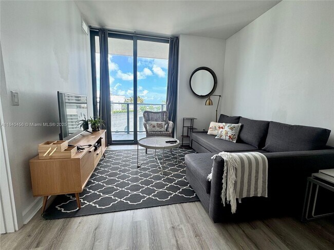 Foto del edificio - 501 NE 31st St
