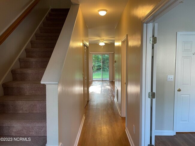 Foto del edificio - 4313 Reed Ct