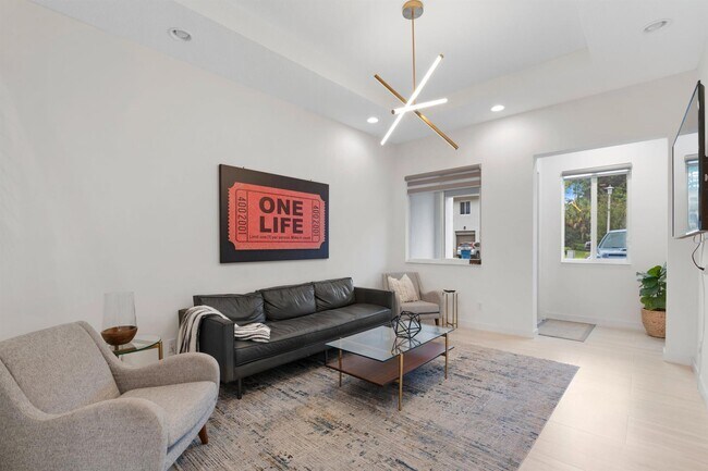 Foto del edificio - 1241 Pioneer Way