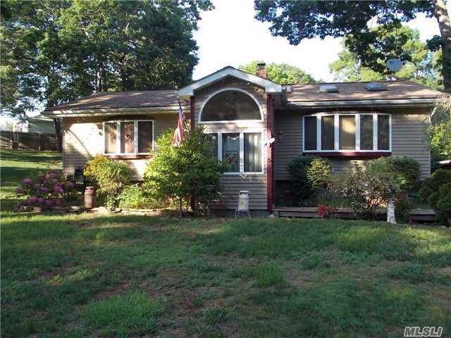 Primary Photo - 5 Walnut Dr