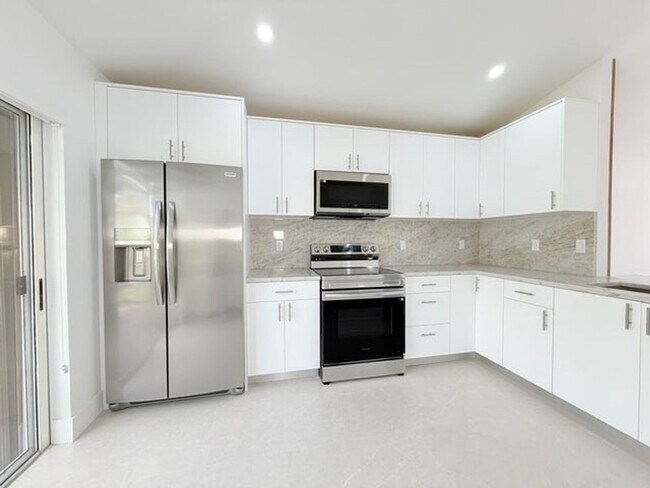 Foto del edificio - 20841 NW 1st St