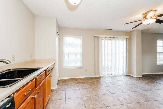 Building Photo - 3012 Earlswood Ln