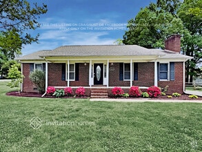 Building Photo - 499 Kingfield Dr SW
