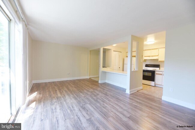 Foto del edificio - 4420 Groombridge Way