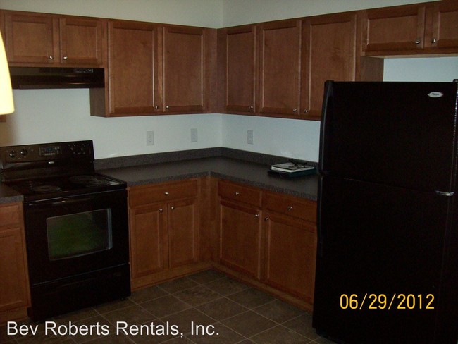 Building Photo - 3 br, 2.5 bath House - 506 War Admiral Court