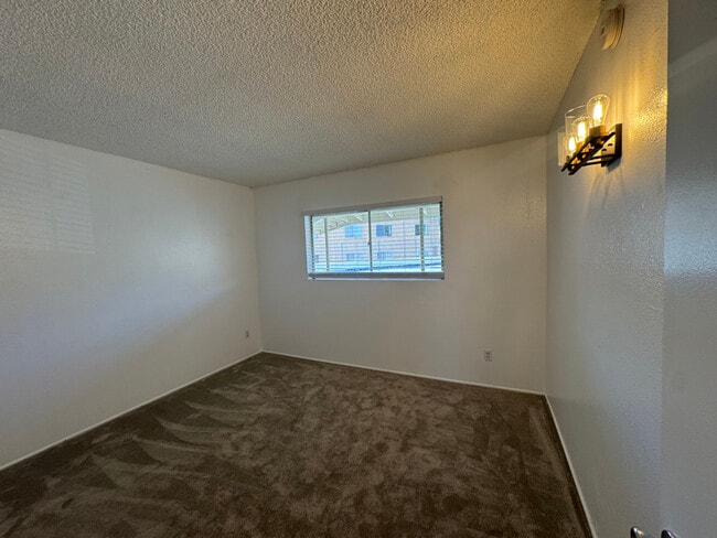 Building Photo - 10446 Kailua Ln