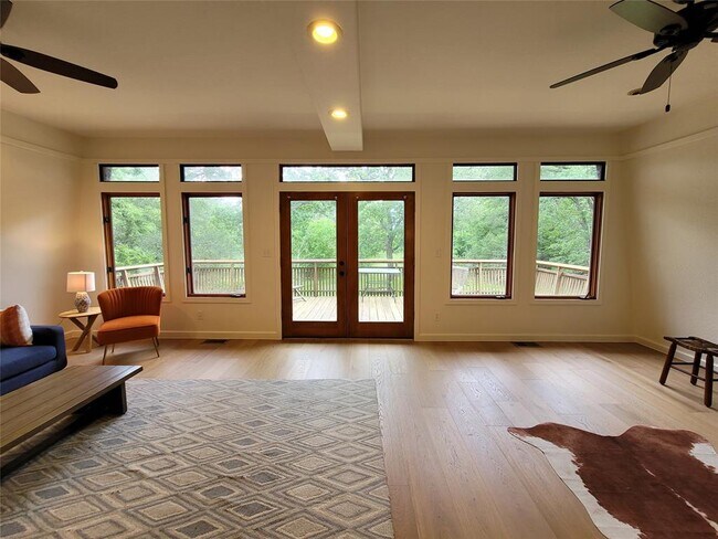 Foto del edificio - 281 Earl Callahan Rd