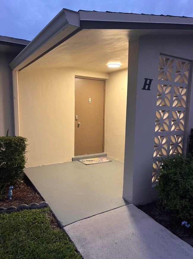 Foto del edificio - 2580 Emory Dr W