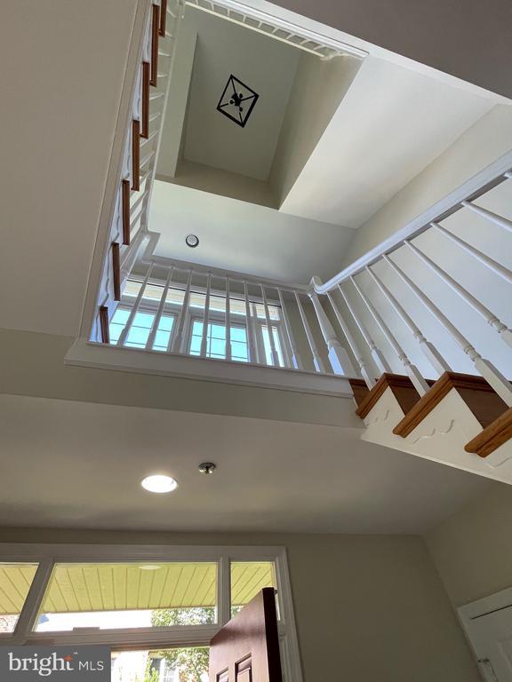 Foto del edificio - 9715 Whitley Park Pl