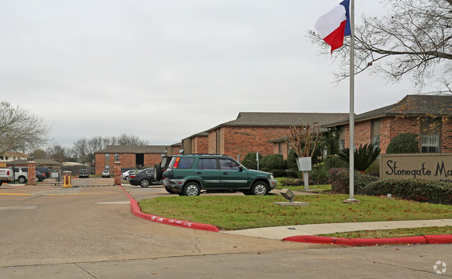 Building Photo - Stonegate Manor - AFFORDABLE HOUSING