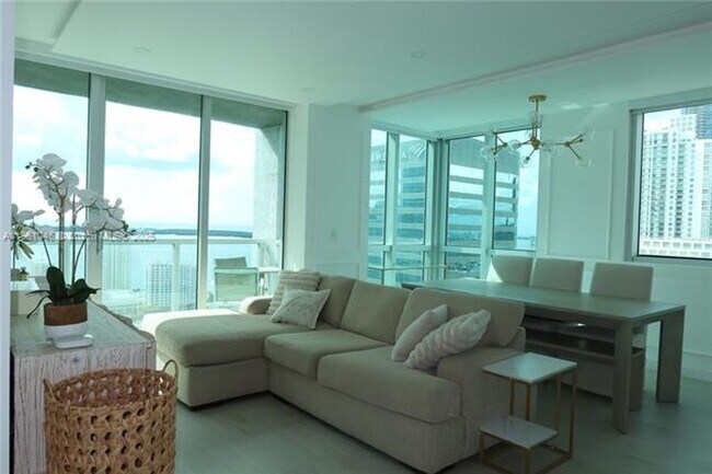 Foto del edificio - 500 Brickell Ave