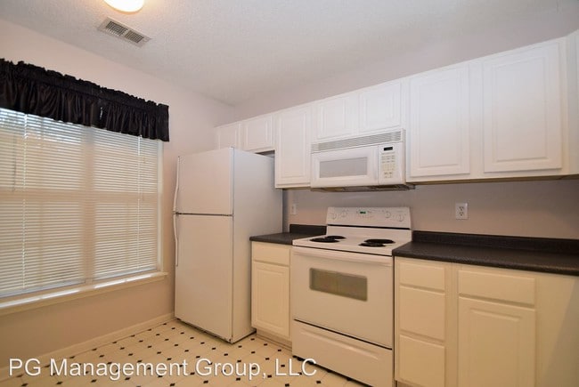 Building Photo - 7611 Petrea Ln