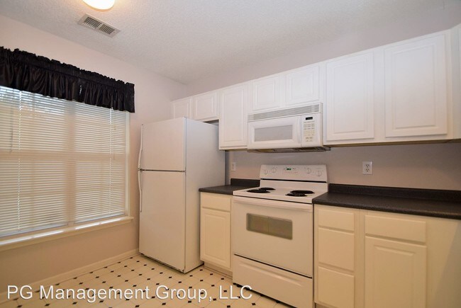 Foto del edificio - 7611 Petrea Ln