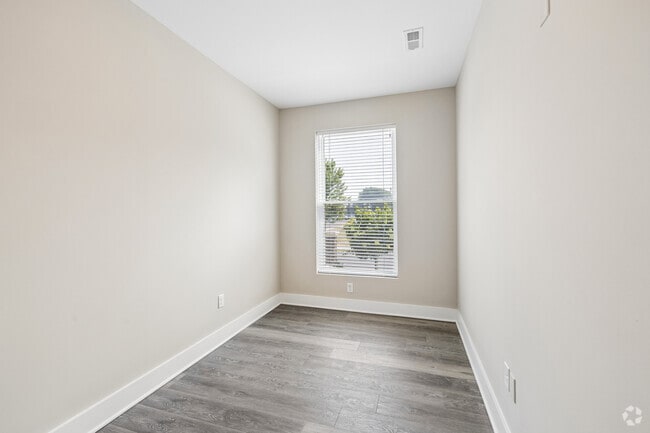 1BR, 1.5BA - 1,184SF - Den - Tumblerock Luxury Apartments