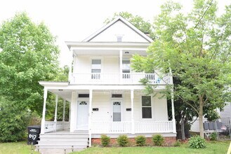 Building Photo - 647 Mt Vernon Ave
