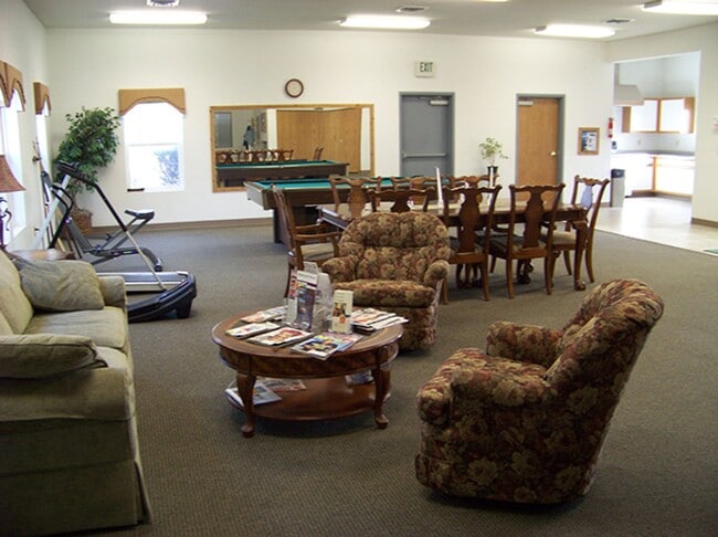 Building Photo - Rental