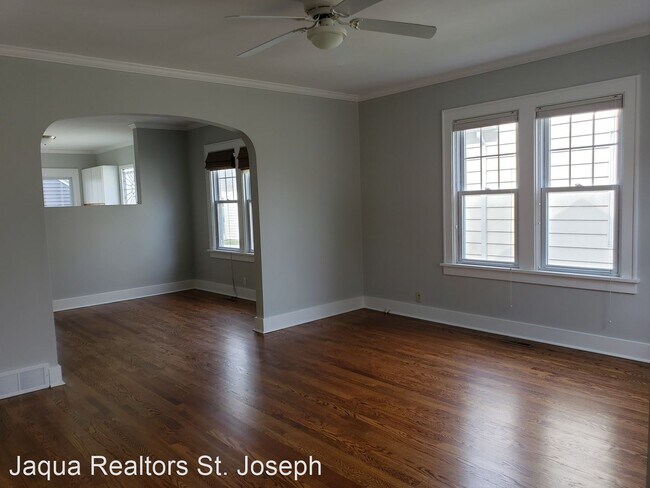 Building Photo - 2 br, 1 bath House - 409 Lasalle Ave.