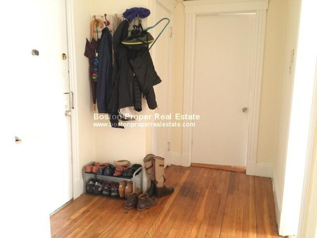 Building Photo - 1203 Boylston St