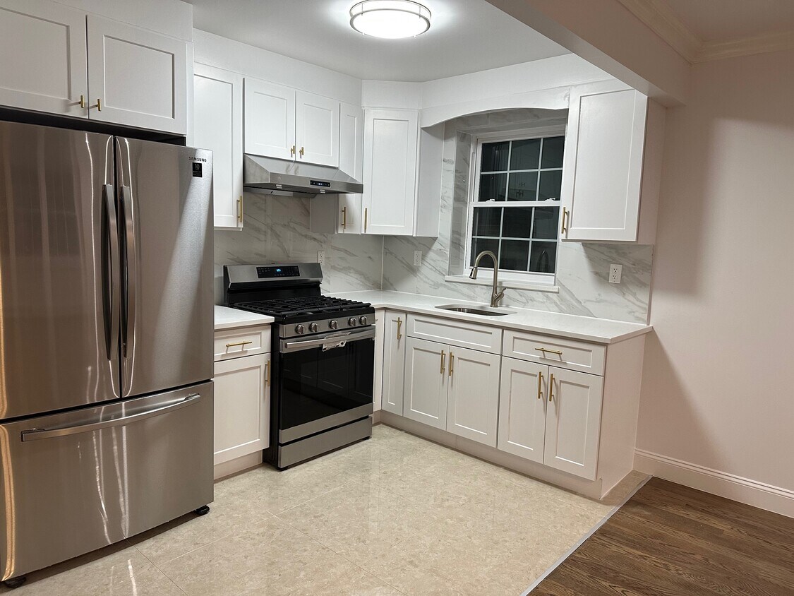 7317 52nd Ct, Maspeth, NY 11378 House for Rent in Maspeth, NY