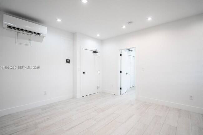 Foto del edificio - 960 Jefferson Ave