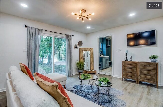 Foto del edificio - 9936 Estate Ln