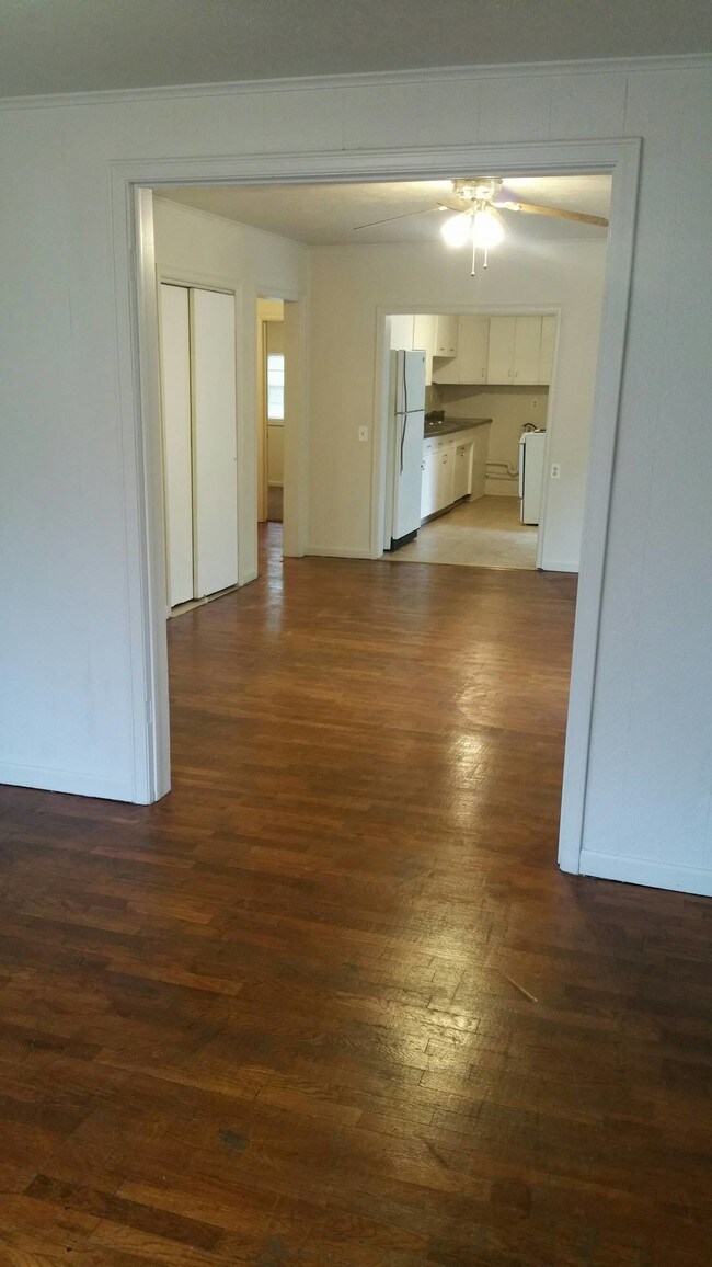 Building Photo - 212 N 12th St