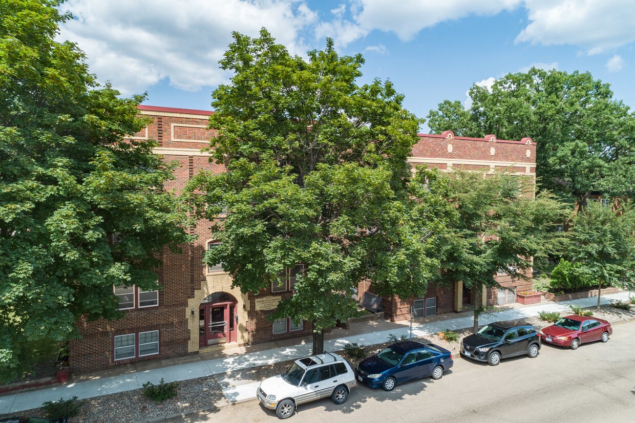 1853 Randolph Ave, Saint Paul, MN 55105 Apartments Saint Paul, MN