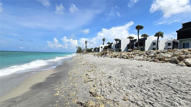 Foto del edificio - 2950 N Beach Rd