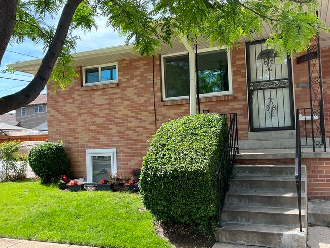 Building Photo - 4138 W 41st Ave
