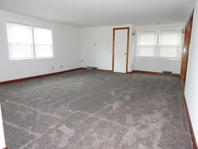 living room - 833 S Cory St