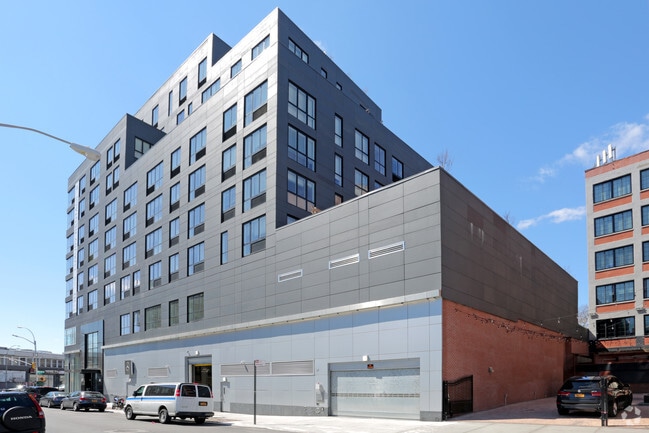 Building Photo - The Silver Star