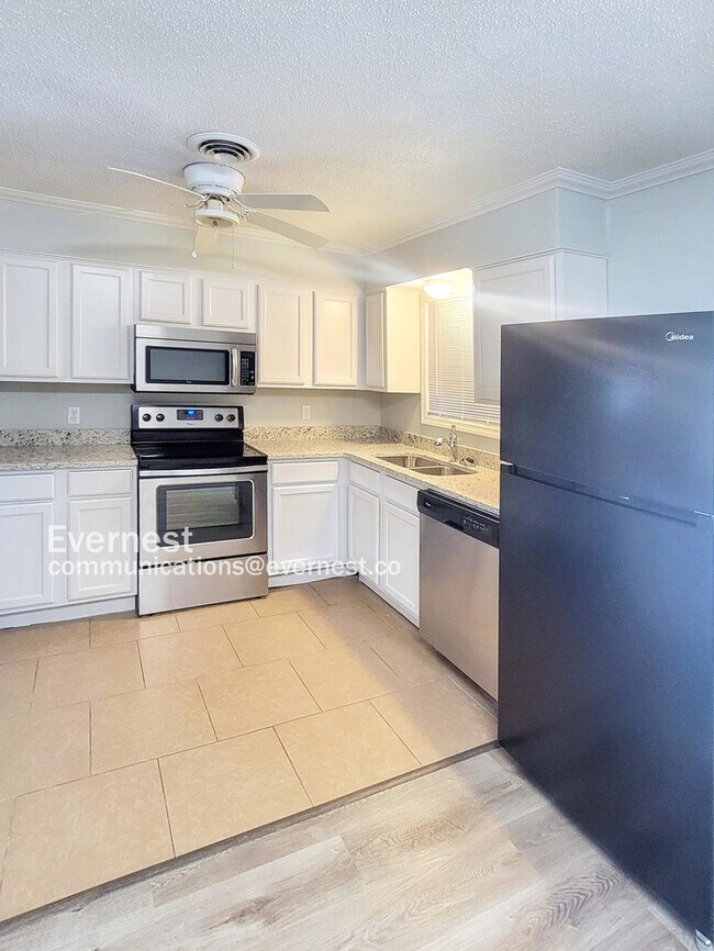 Foto del edificio - 8549 Southaven Cir W